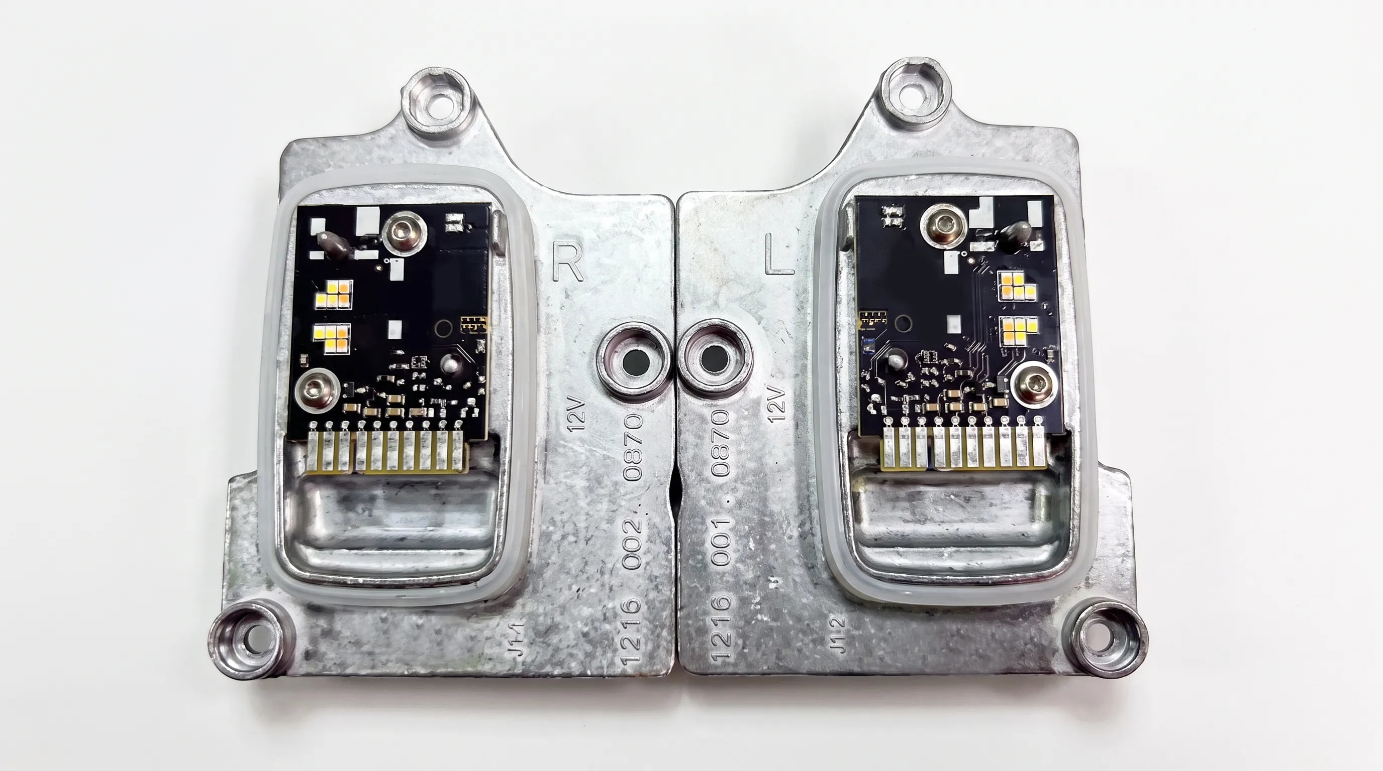 Pārslēdzami balti/dzelteni dienas gaitas lukturu moduļi BMW 2. sērijas G42 un M2 G87 lukturiem — Adaptive LED un standarta LED — 2021+ thumbnail 7