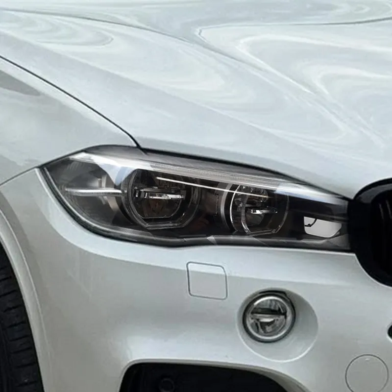 Werkseitiger BMW X5 F15-Adaptive-LED-Scheinwerfer mit sechseckigen Ringen